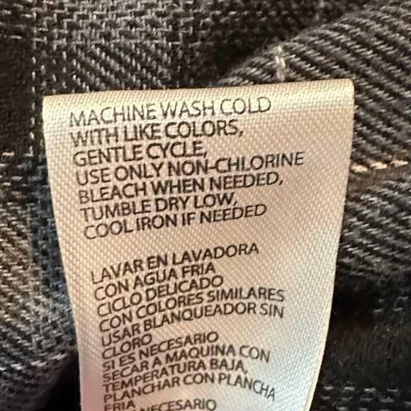 Weatherproof Vintage black thick soft flannel lined zip up vest. Size XL - Picture 7 of 9